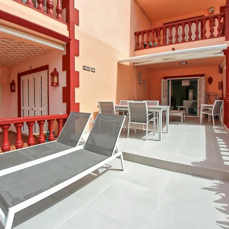 Апартаменти Kate Duque Fantastic With Lovely Pool