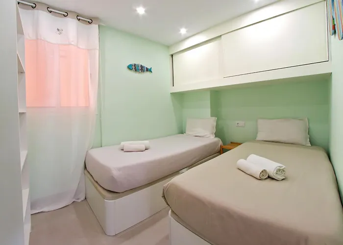 Kate Duque Fantastic With Lovely Pool