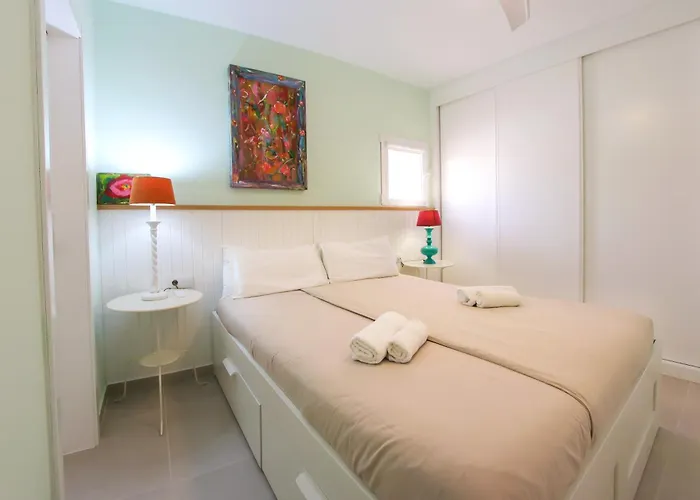 Kate Duque Fantastic With Lovely Pool Costa Adeje