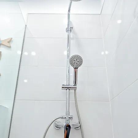 Kate Duque Fantastic With Lovely Pool