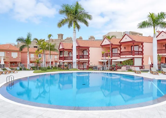 Kate Duque Fantastic With Lovely Pool * أذيخي